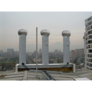 Soporte de antenas camufladas en eólicos